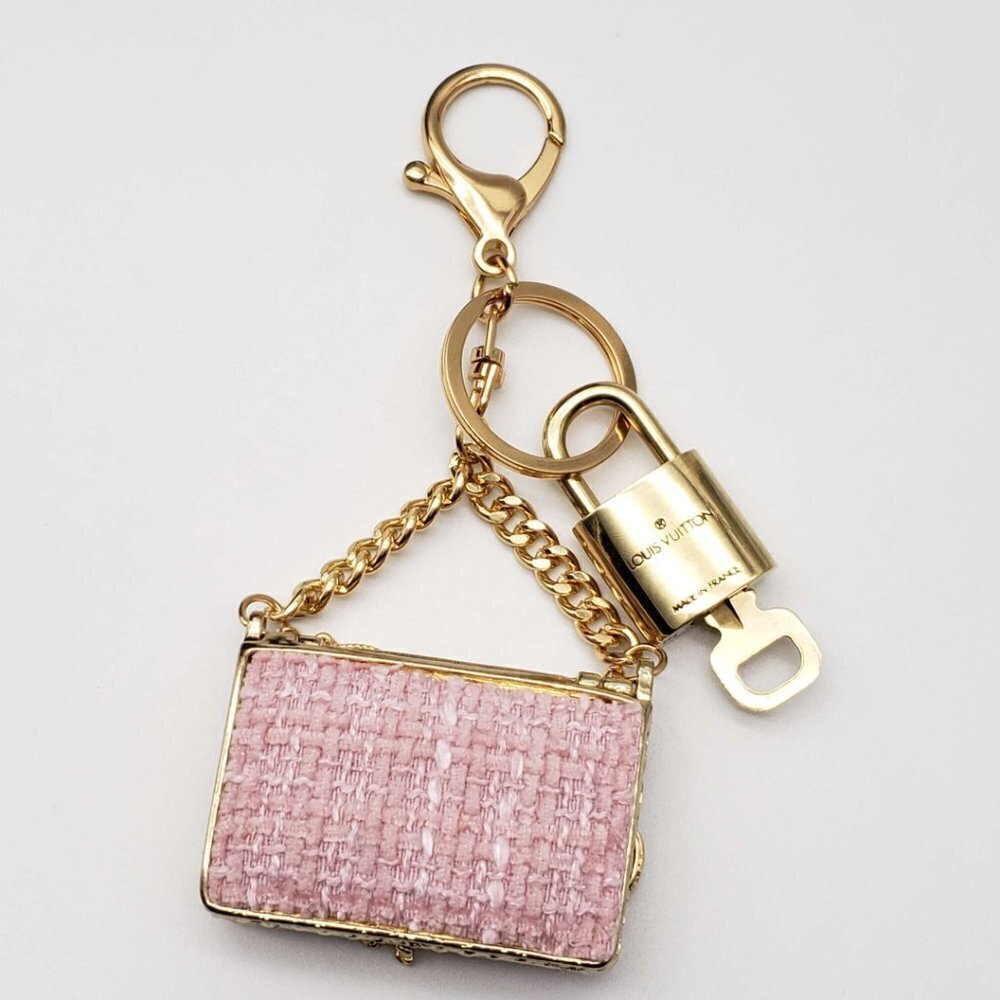 Louis Vuitton Gold Lock 🔒 Authentic LV Key + Unbranded Tweed Bag Charm - Picture 7 of 9